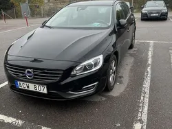 Svart Begagnad 2014 Volvo V60 Momentum Kombi | 125 000 kr (Marknadspris)