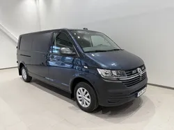 Blå (starlight blue metallic) Begagnad 2024 VW T6.1 Van | 489 000 kr (Marknadspris)