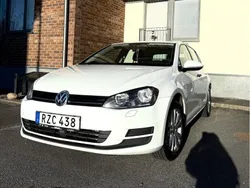 Vit Begagnad 2017 VW Golf VII Halvkombi | 79 999 kr (Superpris)