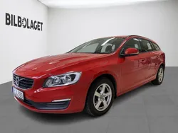 Röd Begagnad 2018 Volvo V60 Standard Kombi | 169 800 kr (Marknadspris)
