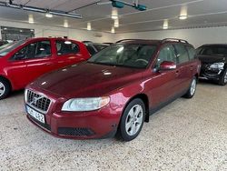 Röd Begagnad 2008 Volvo V70 Kinetic Kombi | 62 000 kr (Marknadspris)