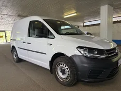 Vit Begagnad 2016 VW Caddy Minibuss | 107 000 kr