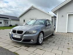 Grå Begagnad 2010 BMW 320 Comfort Edition Sedan | 60 000 kr (Bra pris)