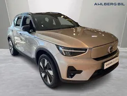 Ljusgrå Begagnad 2023 Volvo XC40 Core SUV | 454 500 kr