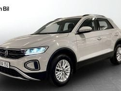 Grå Begagnad 2022 VW T-Roc SUV | 239 900 kr (Marknadspris)