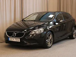 Svart Begagnad 2017 Volvo V40 Business Edition Kombi | 169 900 kr (Marknadspris)