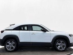 Vit Begagnad 2022 Mazda MX30 SUV | 159 700 kr (Bra pris)