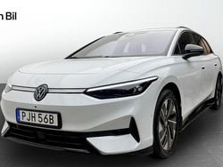Vit (glacier white metallic) Begagnad 2024 VW ID.7 Pro Sedan | 519 900 kr (Bra pris)