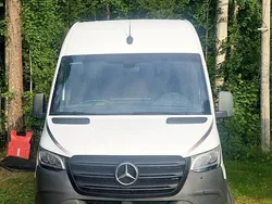 Vit Begagnad 2019 Mercedes Sprinter Van | 200 000 kr