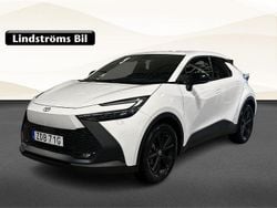 Vit Begagnad 2024 Toyota C-HR Style SUV | 379 900 kr (Lite dyr)