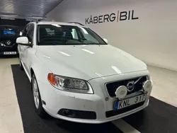 Vit Begagnad 2013 Volvo V70 Momentum Kombi | 79 900 kr (Bra pris)