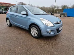 Ljusblå Begagnad 2012 Hyundai i20 Premium Halvkombi | 34 500 kr (Marknadspris)
