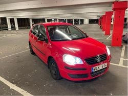 Röd Begagnad 2007 VW Polo Halvkombi | 30 000 kr