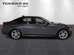 Grå Begagnad 2016 BMW 330 Sedan | 199 000 kr