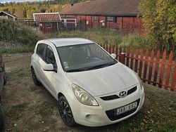 Vit Begagnad 2011 Hyundai i20 Select Halvkombi | 12 000 kr (Superpris)