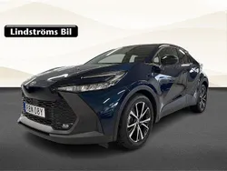 Blå Begagnad 2024 Toyota C-HR Style SUV | 339 900 kr (Marknadspris)