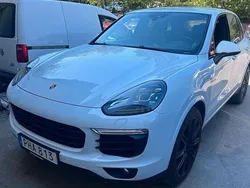 Vit Begagnad 2017 Porsche Cayenne Sport SUV | 319 900 kr (Dyr)