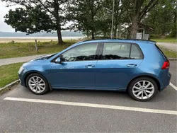 Blå Begagnad 2014 VW Golf VII Halvkombi | 72 000 kr (Marknadspris)