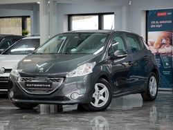 Mörkgrå (grå) Begagnad 2013 Peugeot 208 Halvkombi | 89 900 kr (Lite dyr)