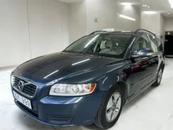 Blå Begagnad 2011 Volvo V50 Kombi | 73 900 kr (Marknadspris)