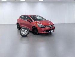 Röd Begagnad 2014 Renault Clio IV Dynamique Halvkombi | 59 000 kr (Marknadspris)