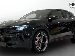 Svart (black) Begagnad 2024 Alfa Romeo Junior Veloce Halvkombi | 439 900 kr (Bra pris)