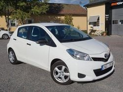 Vit Begagnad 2012 Toyota Yaris Life Halvkombi | 84 900 kr (Dyr)