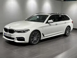 Vit (alpinvit) Begagnad 2018 BMW 540 M Sport Kombi | 369 800 kr (Marknadspris)