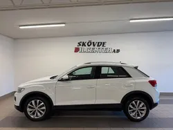 Vit Begagnad 2017 VW T-Roc SUV | 179 500 kr (Marknadspris)
