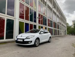 Vit Begagnad 2012 Renault Mégane GrandTour Kombi | 39 900 kr (Marknadspris)