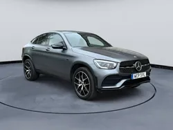 Grå (designo magno grå matt) Begagnad 2021 Mercedes GLC300e AMG line Sportkupé | 519 900 kr (Lite dyr)