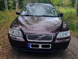 Röd Begagnad 2007 Volvo V70 Kinetic Kombi | 19 500 kr (Bra pris)