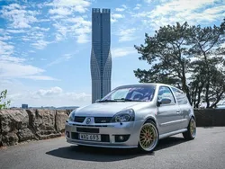 Grå Begagnad 2004 Renault Clio II R.S. Halvkombi | 92 500 kr