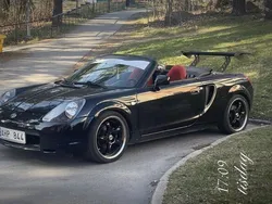 Svart Begagnad 2002 Toyota MR2 Cab | 99 999 kr