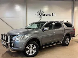 Grå Begagnad 2016 Mitsubishi L200 Pickup | 179 900 kr (Marknadspris)