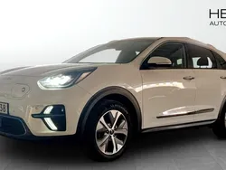 Vit (white) Begagnad 2022 Kia e-Niro 2 SUV | 279 900 kr (Marknadspris)