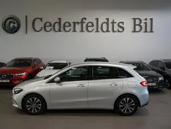 Silver Begagnad 2021 Mercedes B200 Minibuss | 249 900 kr (Marknadspris)