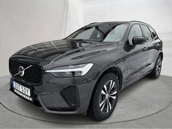 Grå Begagnad 2024 Volvo XC60 Plus SUV | 434 900 kr (Marknadspris)