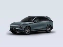 Grön (kaitoke green matt) Begagnad 2024 XPENG G9 AWD Performance SUV | 764 900 kr (Marknadspris)