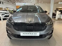 Grå (graphite grey metallic) Ny 2025 Skoda Fabia Monte Carlo Halvkombi | 271 200 kr (Marknadspris)