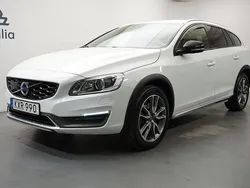 Vit Begagnad 2015 Volvo V60 CC Business Edition Kombi | 189 900 kr (Lite dyr)