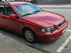 Grå Begagnad 2001 Volvo V40 Kombi | 13 500 kr (Marknadspris)