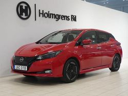 Red solid Begagnad 2022 Nissan Leaf N-Connecta Halvkombi | 184 900 kr