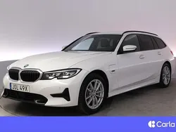 Vit Begagnad 2021 BMW 330e Sport Line Kombi | 303 900 kr