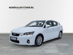 Vit Begagnad 2011 Lexus CT200h Executive Line Halvkombi | 109 000 kr (Marknadspris)