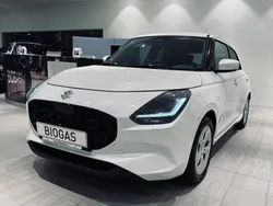 Vit Ny 2024 Suzuki Swift Halvkombi | 279 900 kr (Dyr)