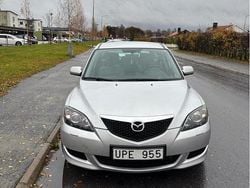 Silver Begagnad 2003 Mazda 3 Inclusive Halvkombi | 10 000 kr (Superpris)