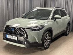 Grön Begagnad 2023 Toyota Corolla Cross SUV | 364 900 kr (Marknadspris)