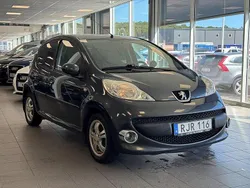 Grå Begagnad 2008 Peugeot 107 Halvkombi | 29 900 kr (Marknadspris)