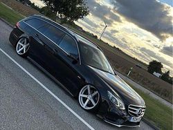 Svart Begagnad 2016 Mercedes E220 Kombi | 230 000 kr